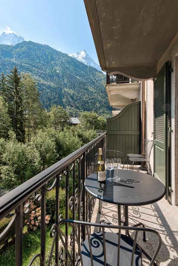 Apartment Cosmiques - Alpes Travel - Central Chamonix - Sleeps 4 Exterior foto